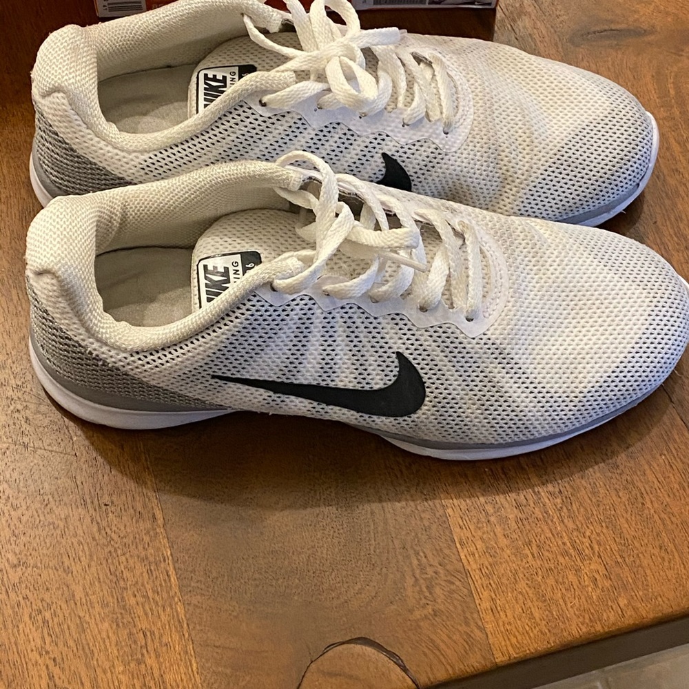 White nike running sneakers